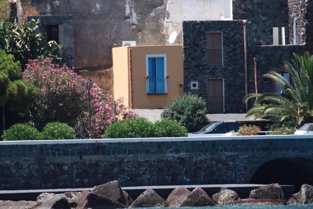 La Casa Di Via Lungomare Villa Santa Marina Salina Exterior photo